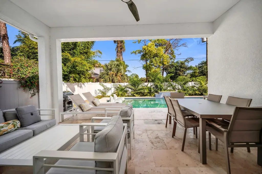 789 109th Avenue N Naples FL 34108