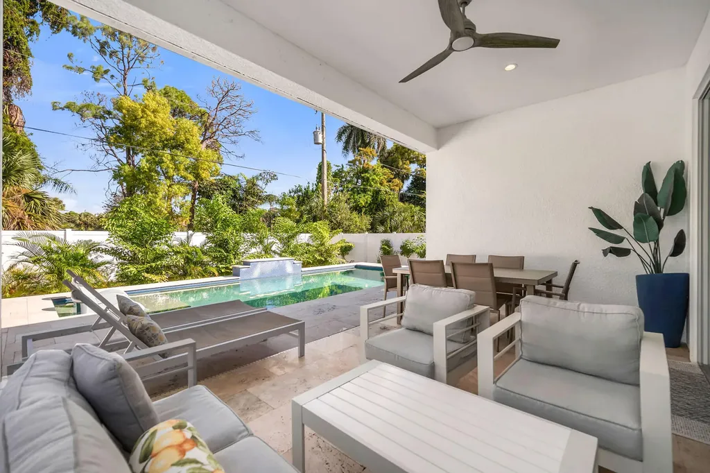 789 109th Avenue N Naples FL 34108