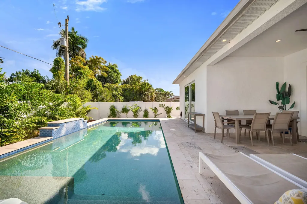 789 109th Avenue N Naples FL 34108