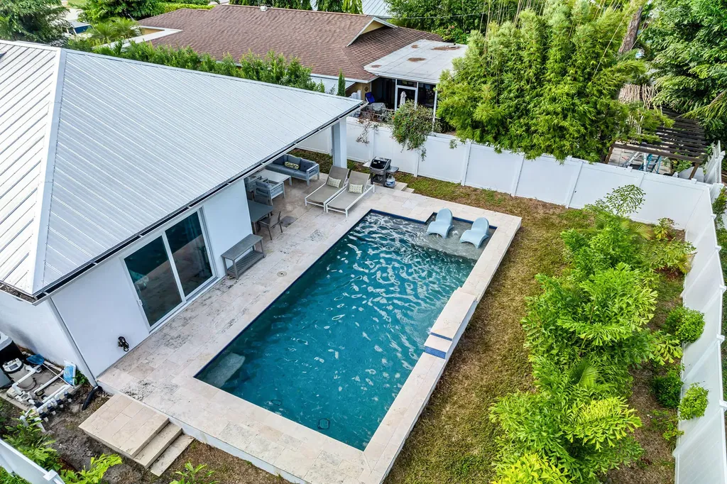 789 109th Avenue N Naples FL 34108