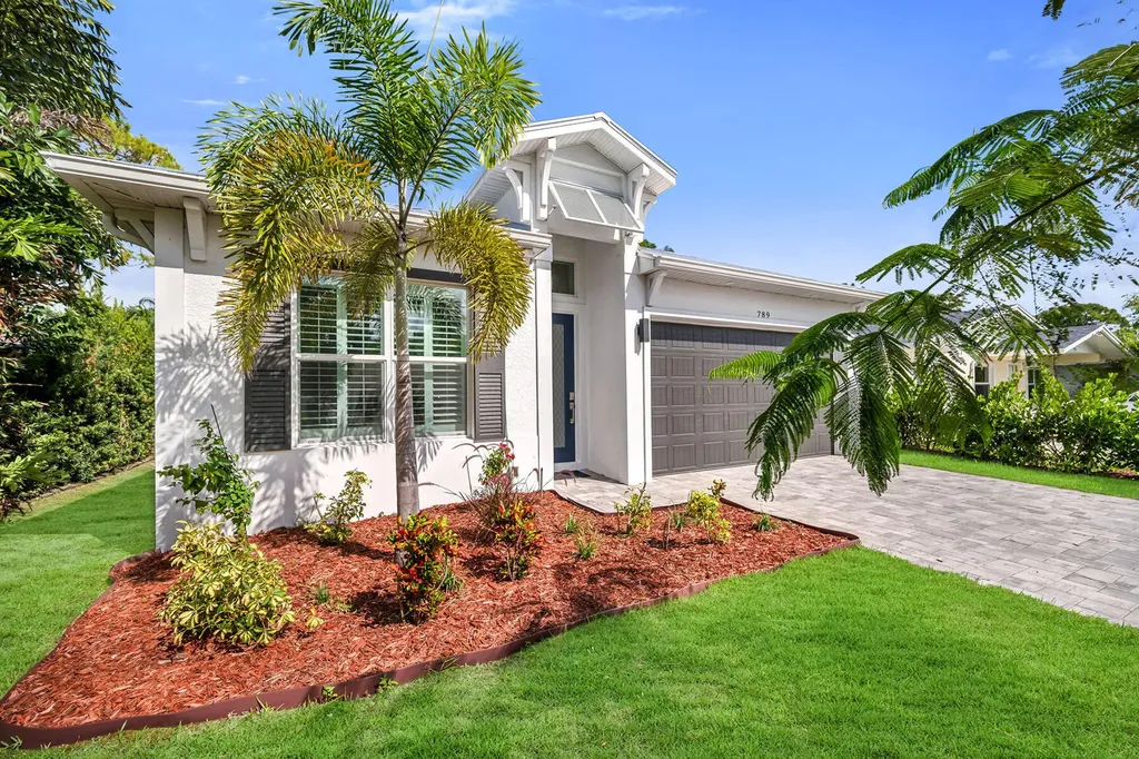 789 109th Avenue N Naples FL 34108