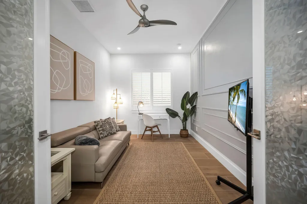 789 109th Avenue N Naples FL 34108