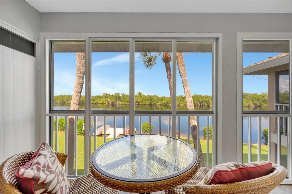 1315 Mainsail Drive Naples FL 34114