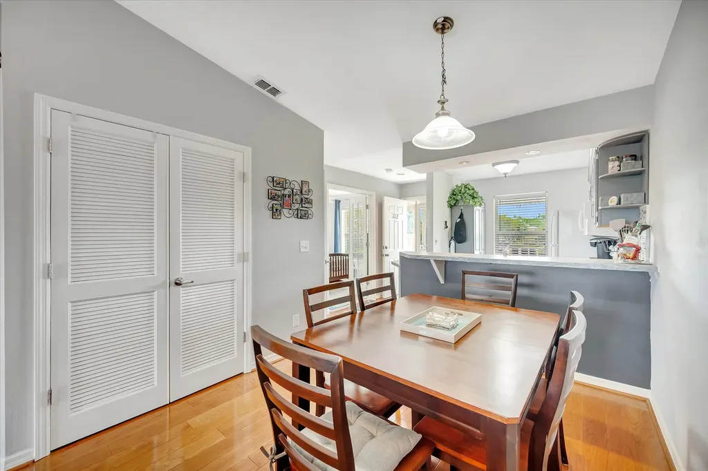 1315 Mainsail Drive Naples FL 34114