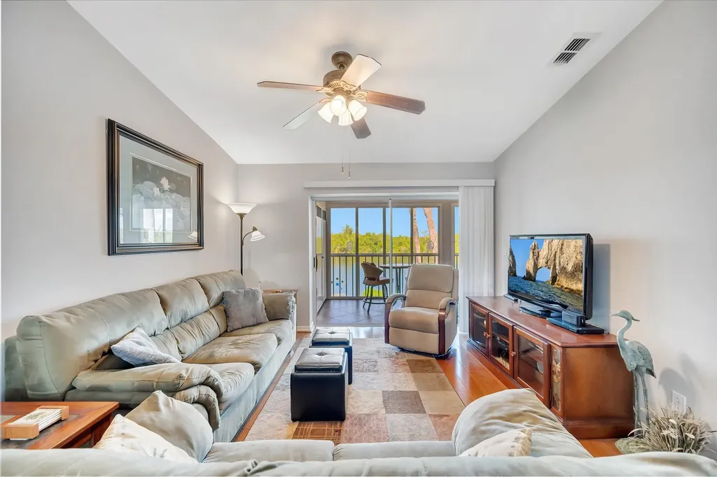 1315 Mainsail Drive Naples FL 34114