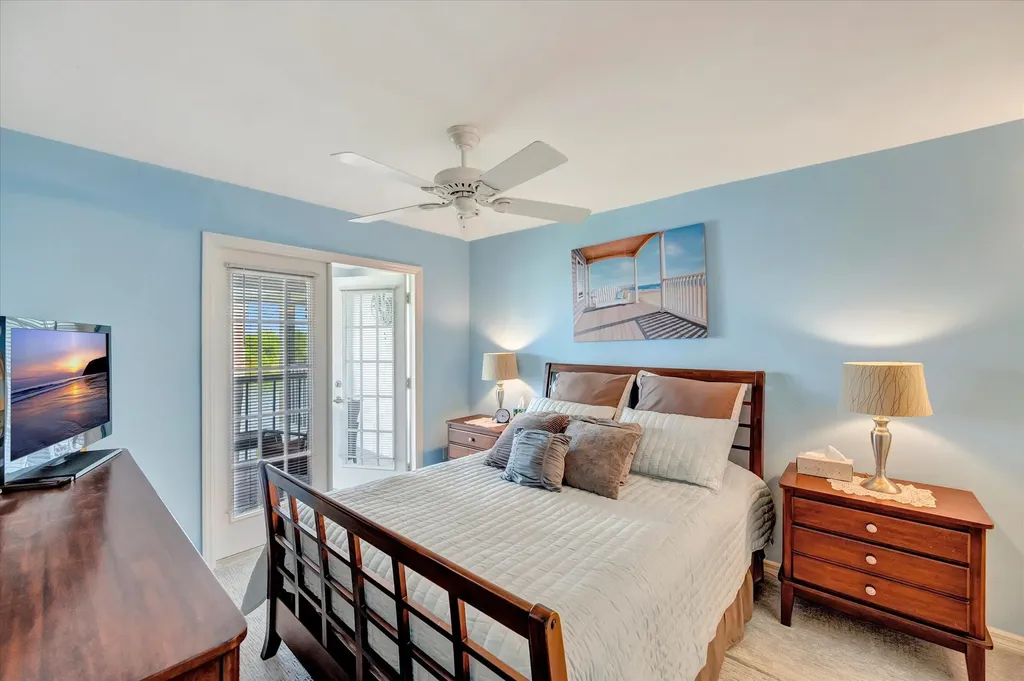 1315 Mainsail Drive Naples FL 34114