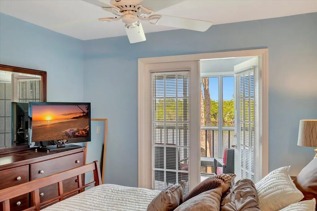 1315 Mainsail Drive Naples FL 34114