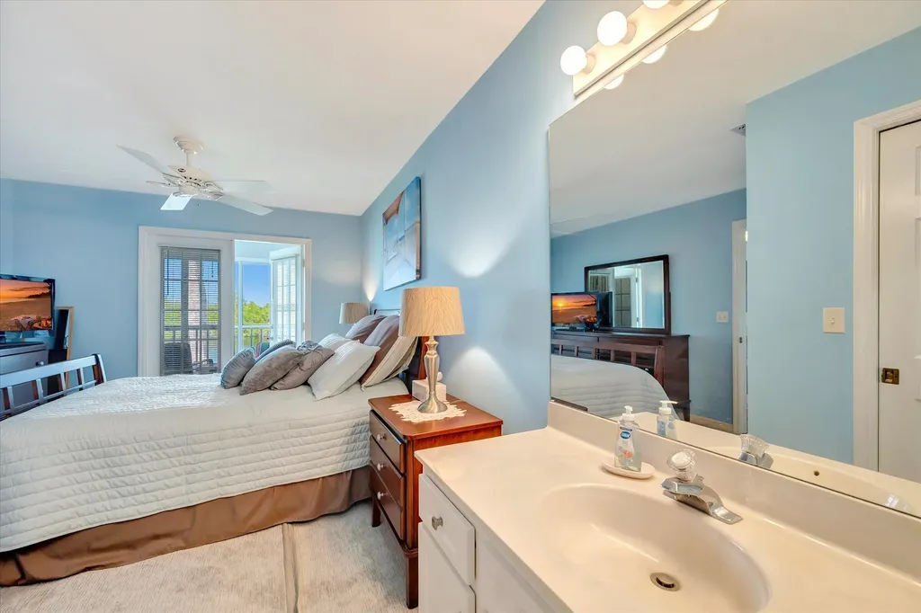 1315 Mainsail Drive Naples FL 34114