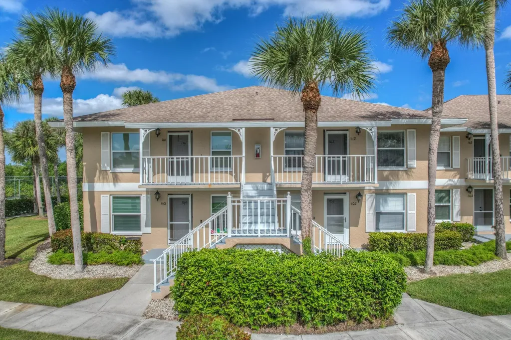 1315 Mainsail Drive Naples FL 34114