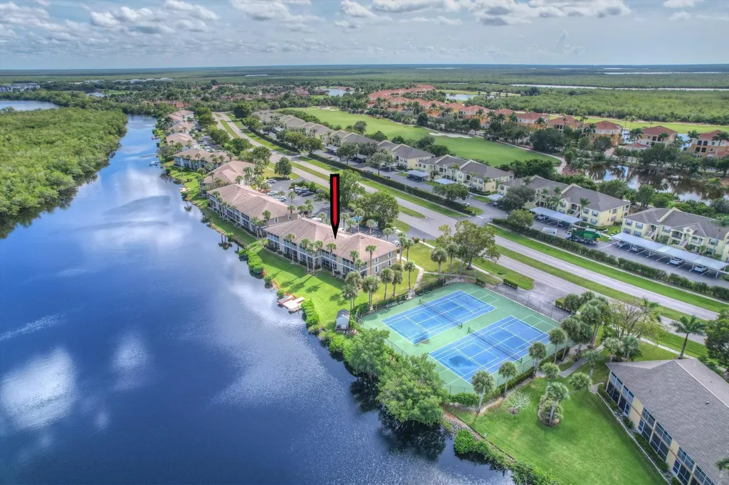 1315 Mainsail Drive Naples FL 34114