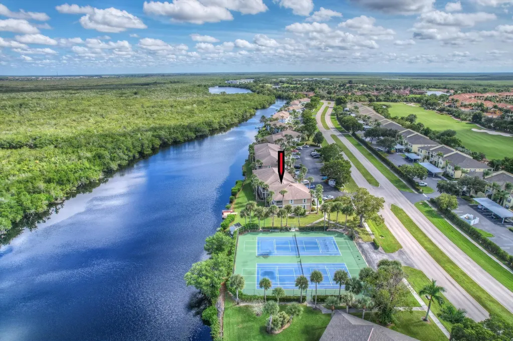 1315 Mainsail Drive Naples FL 34114