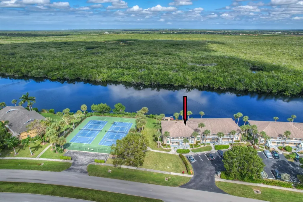 1315 Mainsail Drive Naples FL 34114