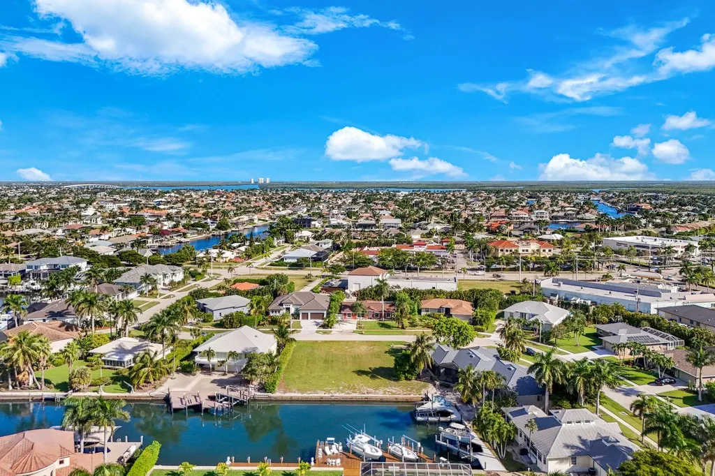 128 S Bahama Avenue Marco Island FL 34145