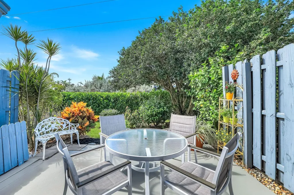 138 Marco Villas Drive S Marco Island FL 34145