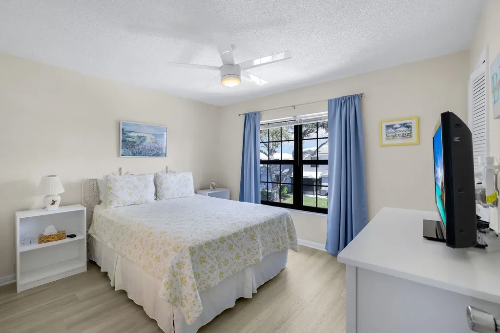 138 Marco Villas Drive S Marco Island FL 34145