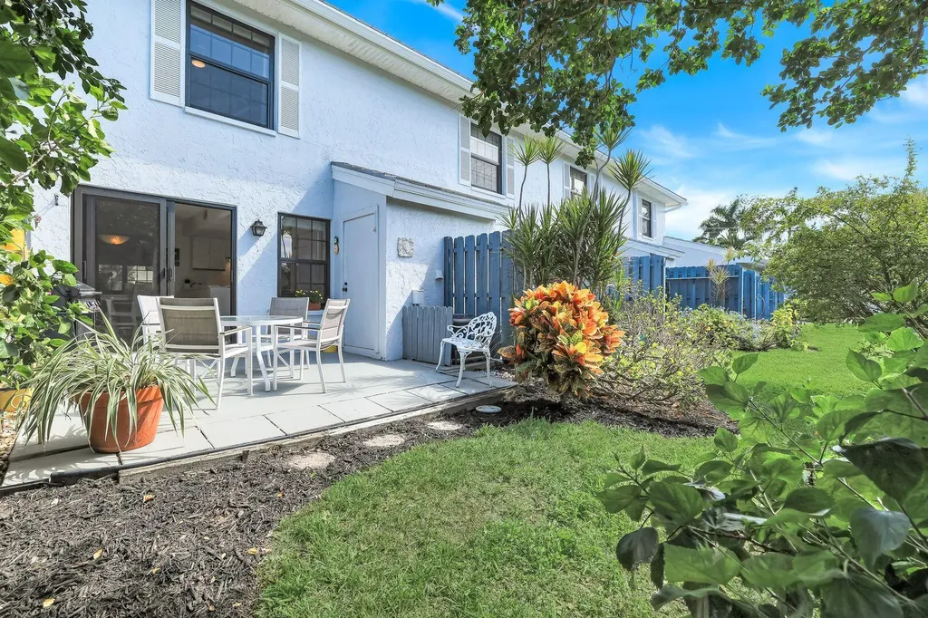 138 Marco Villas Drive S Marco Island FL 34145