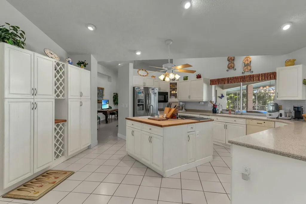 828 Giralda Court Marco Island FL 34145