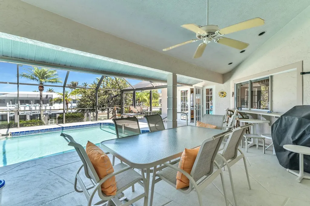 828 Giralda Court Marco Island FL 34145