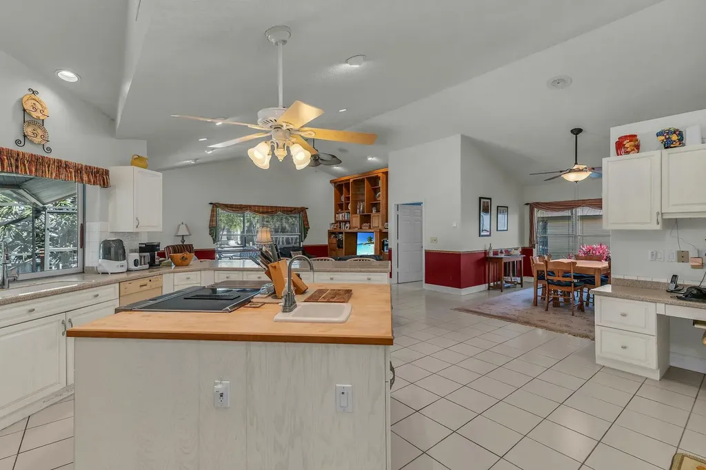 828 Giralda Court Marco Island FL 34145