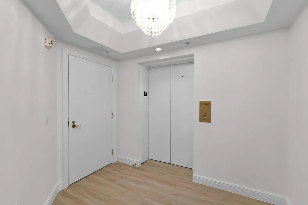 1060 Borghese Lane Naples FL 34114