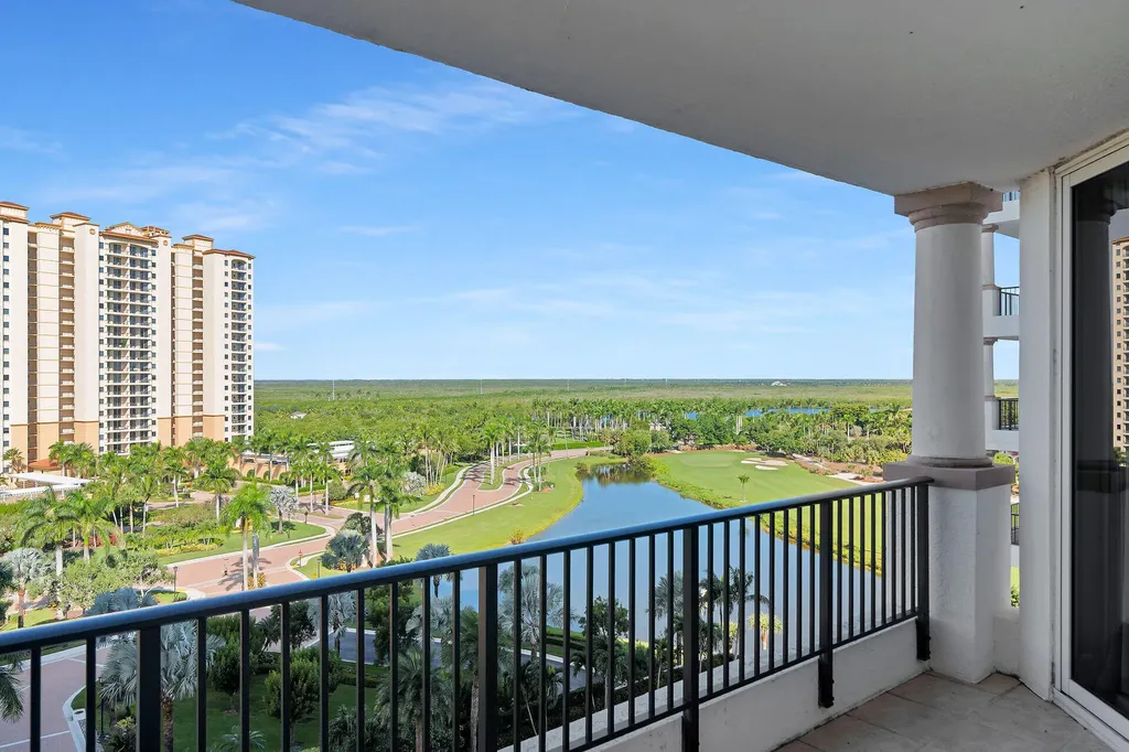 1060 Borghese Lane Naples FL 34114