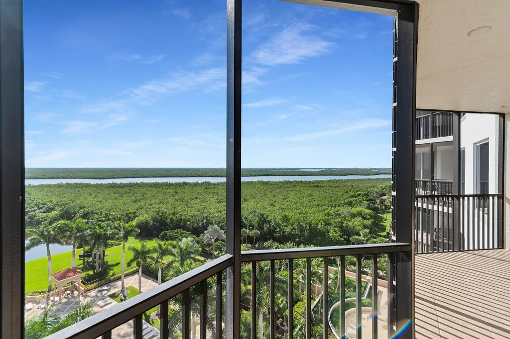 1060 Borghese Lane Naples FL 34114