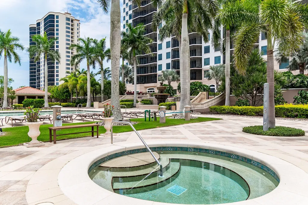 1060 Borghese Lane Naples FL 34114