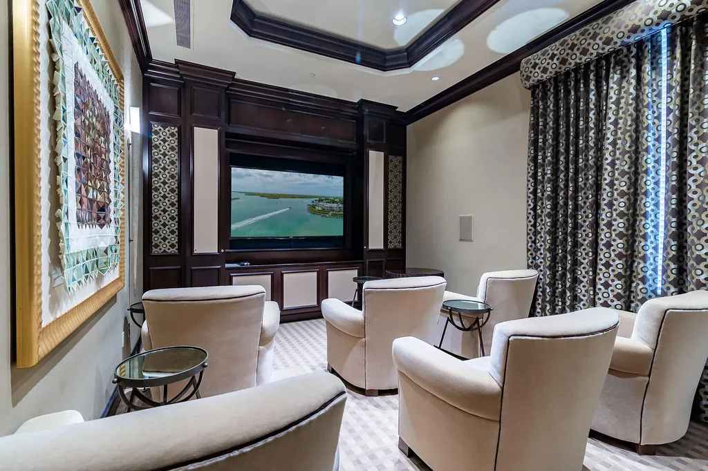 1060 Borghese Lane Naples FL 34114