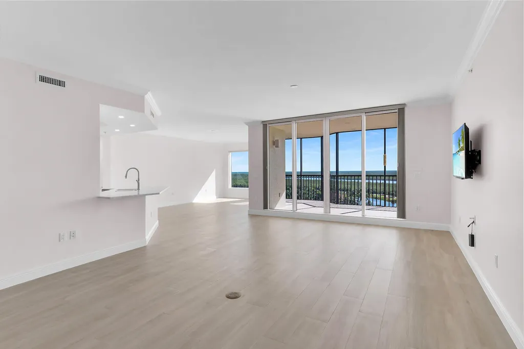 1060 Borghese Lane Naples FL 34114