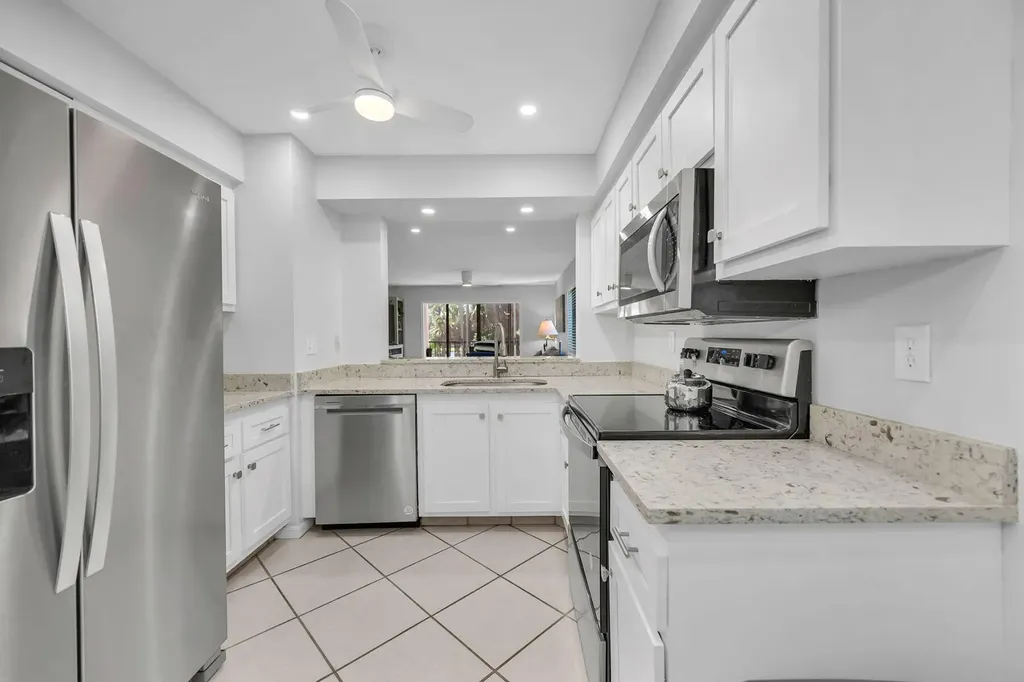 228 Fox Glen Drive Naples FL 34104