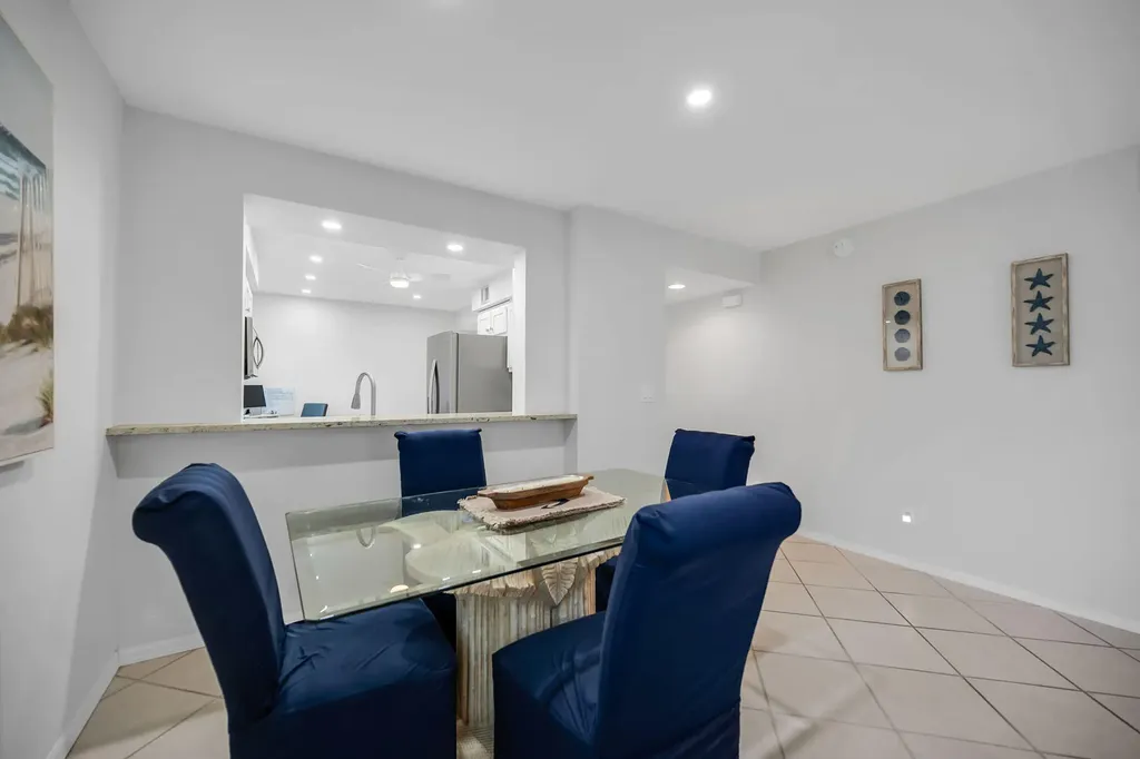 228 Fox Glen Drive Naples FL 34104