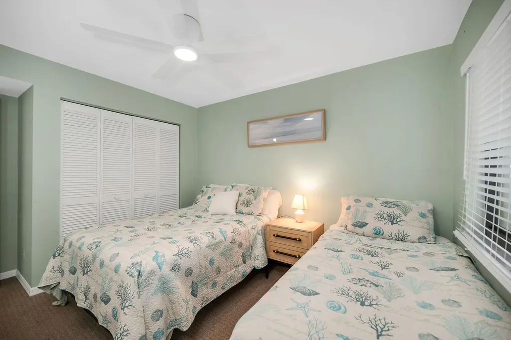 228 Fox Glen Drive Naples FL 34104