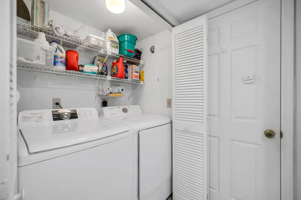 228 Fox Glen Drive Naples FL 34104