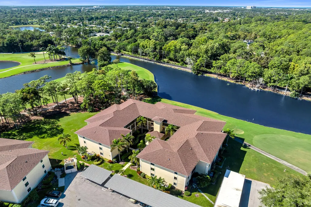 228 Fox Glen Drive Naples FL 34104