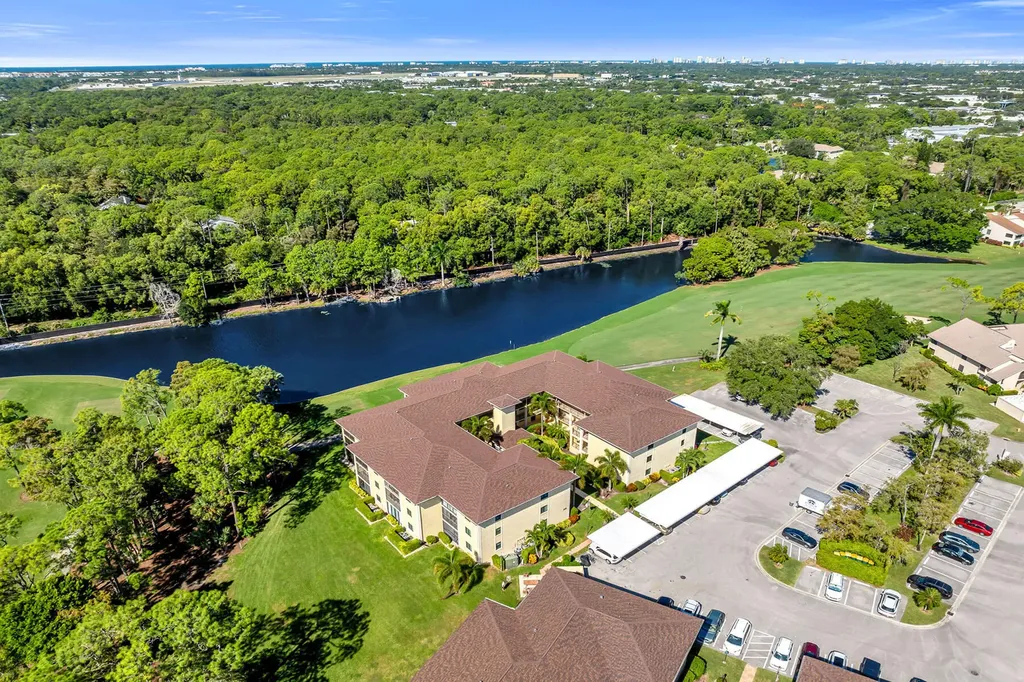 228 Fox Glen Drive Naples FL 34104