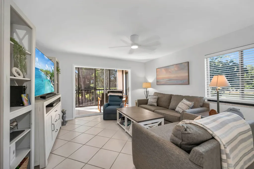 228 Fox Glen Drive Naples FL 34104