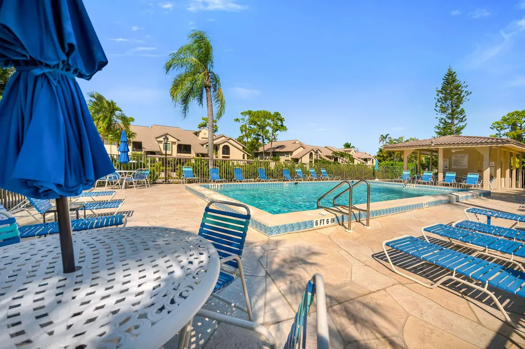 228 Fox Glen Drive Naples FL 34104