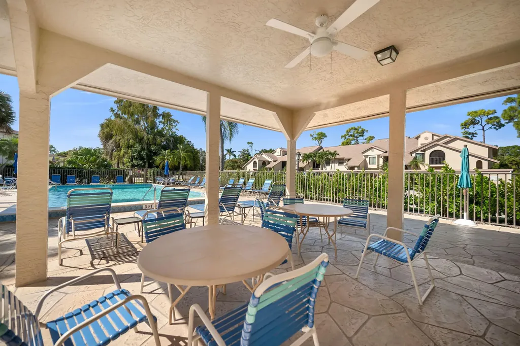 228 Fox Glen Drive Naples FL 34104