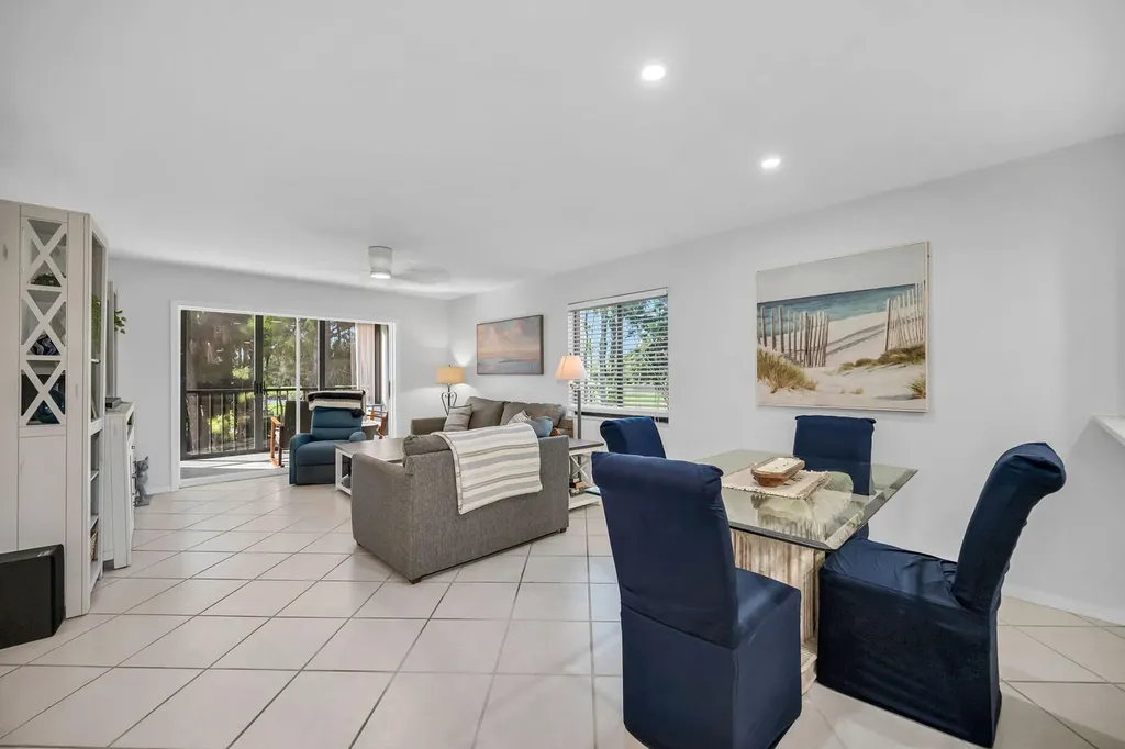 228 Fox Glen Drive Naples FL 34104