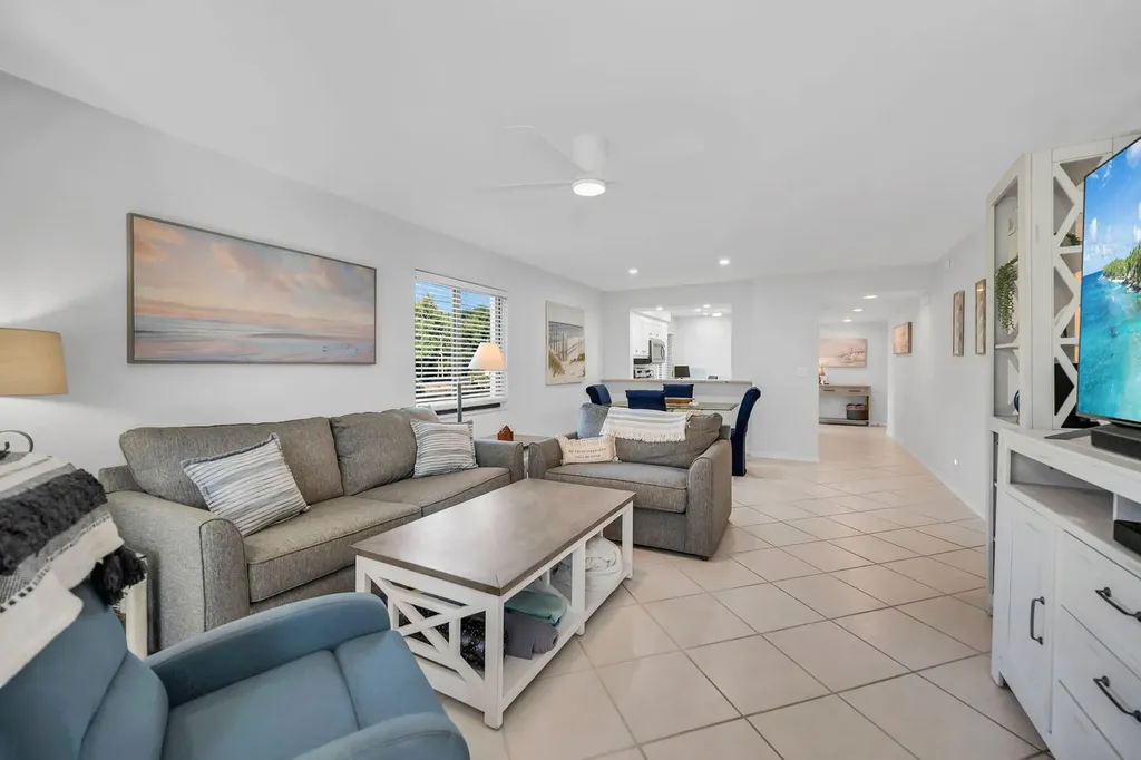 228 Fox Glen Drive Naples FL 34104