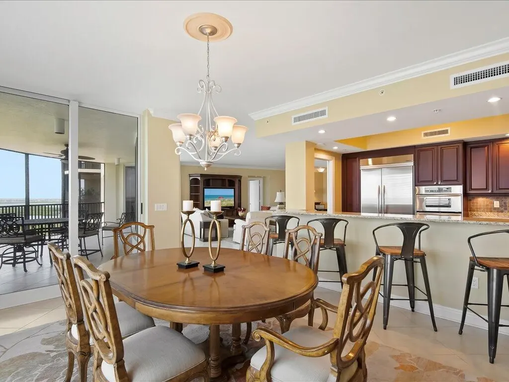 1050 Borghese Naples FL 34114