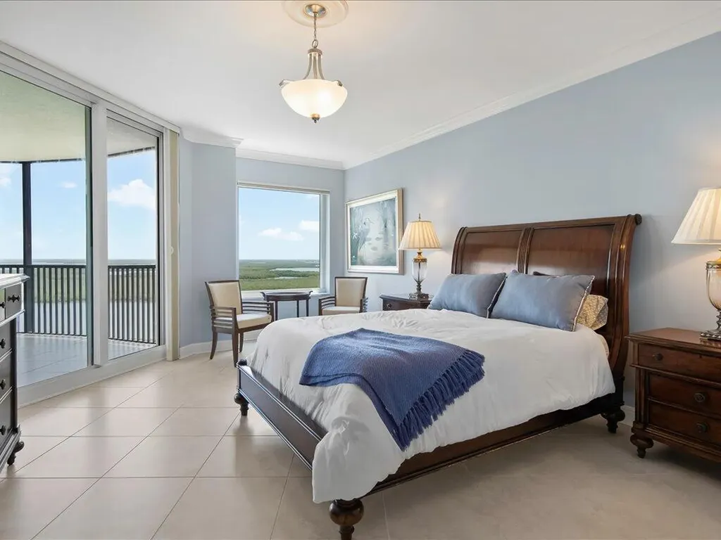 1050 Borghese Naples FL 34114