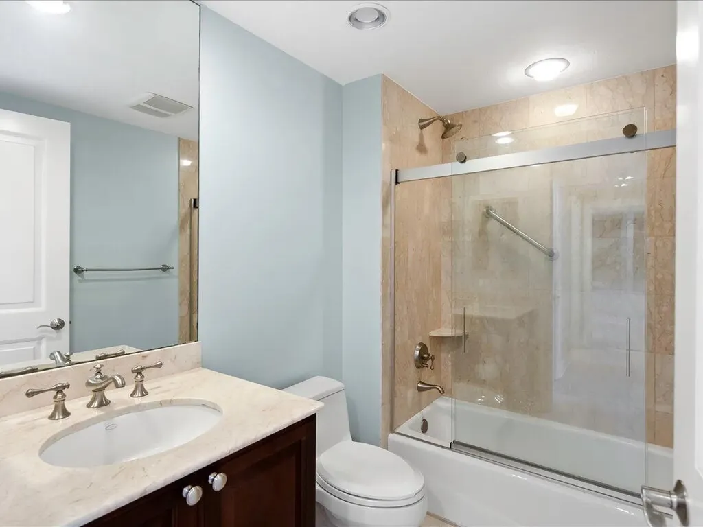 1050 Borghese Naples FL 34114