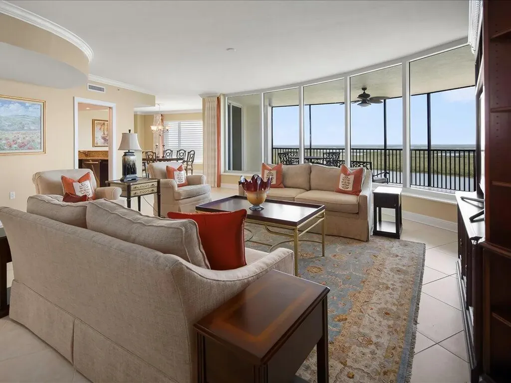 1050 Borghese Naples FL 34114