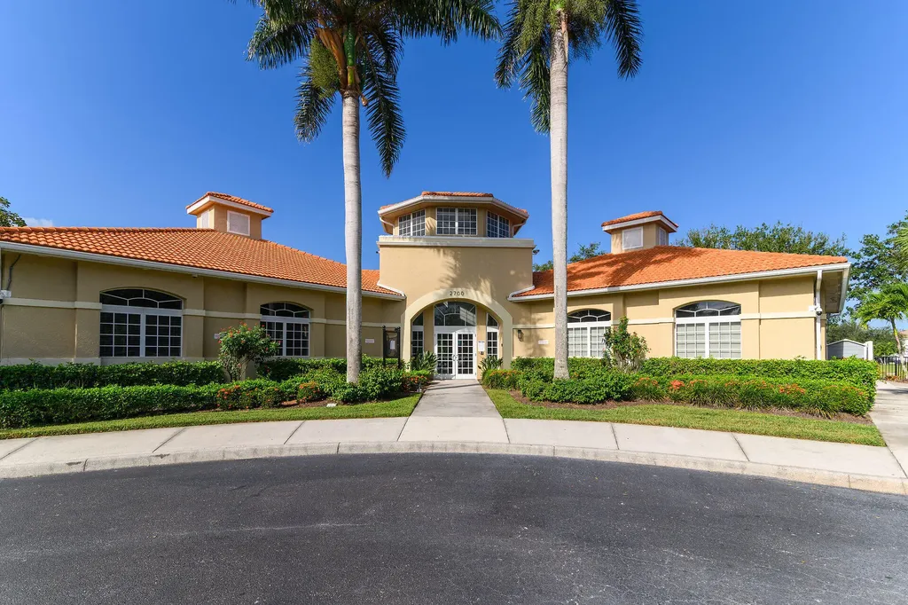 2880 Orange Grove Trail Naples FL 34120