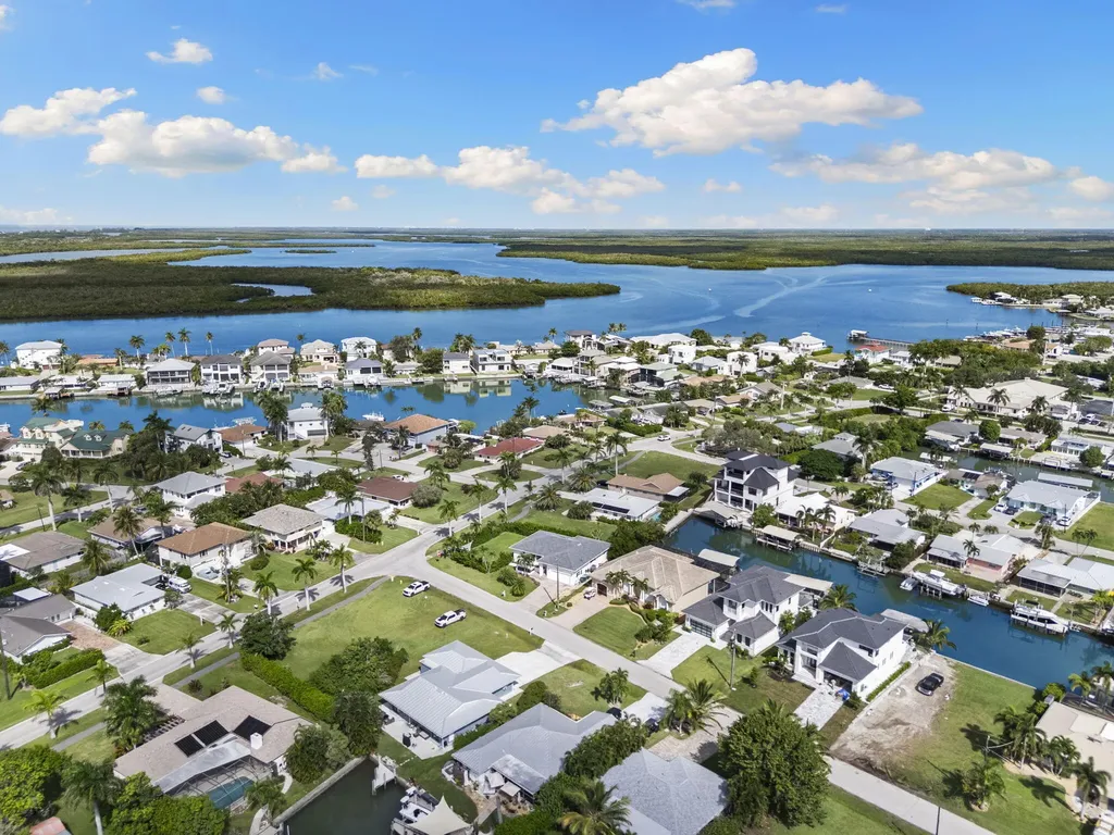 101 San Salvador Street Naples FL 34113