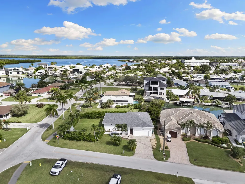 101 San Salvador Street Naples FL 34113