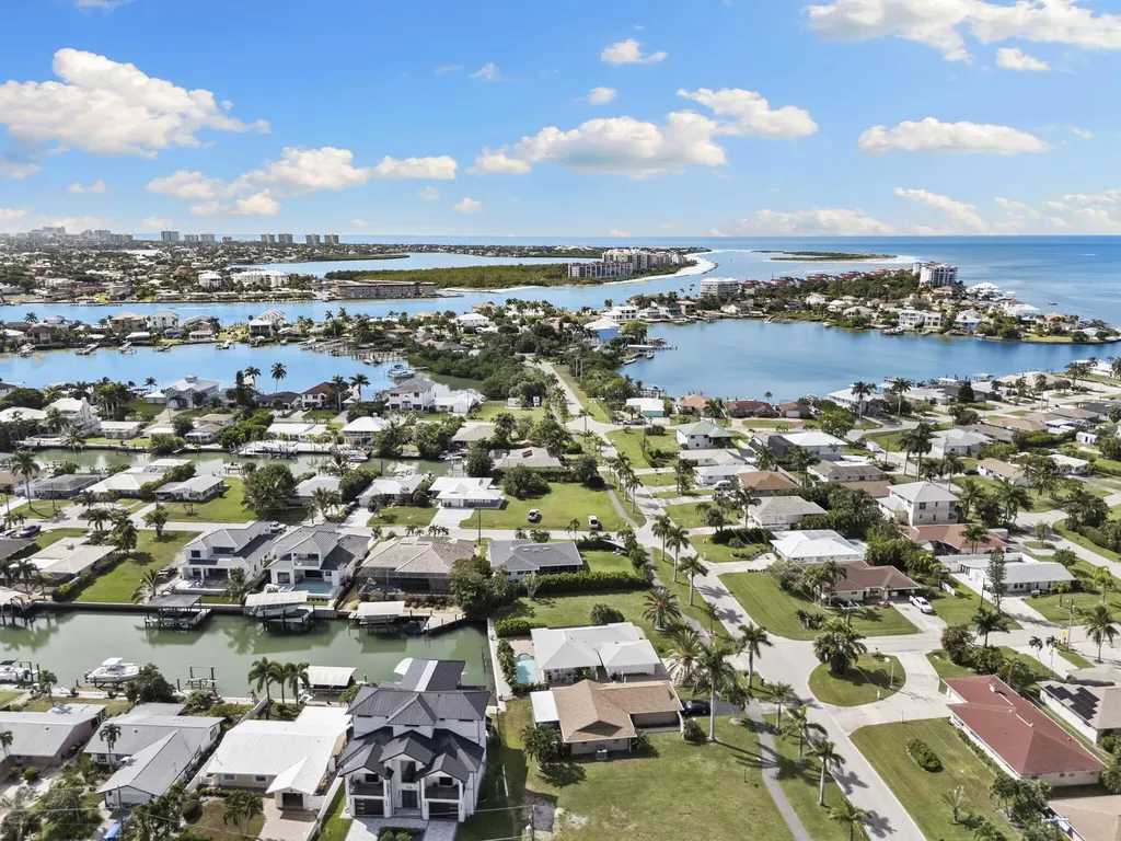 101 San Salvador Street Naples FL 34113