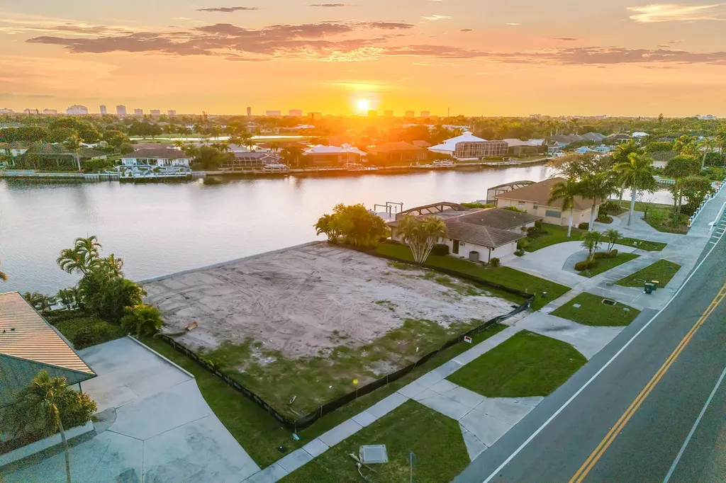 450 N Barfield Drive Marco Island FL 34145