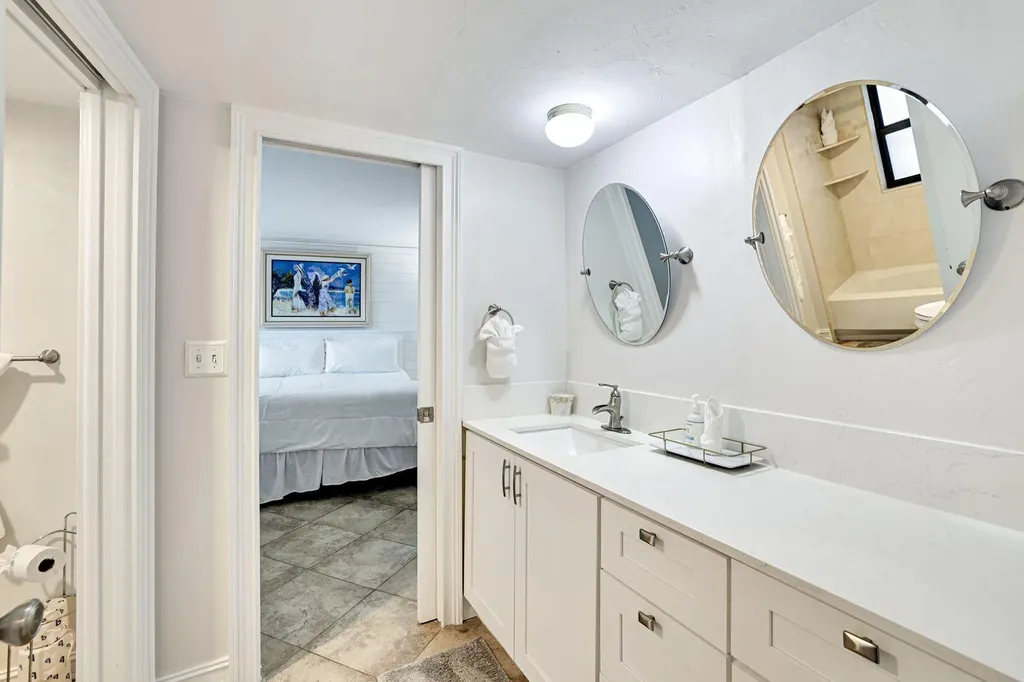 1085 Bald Eagle Drive Marco Island FL 34145